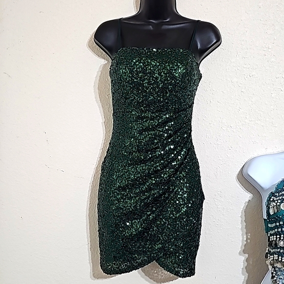14223 Emerald Green Tassel Sleeve Sequined Slit Dress